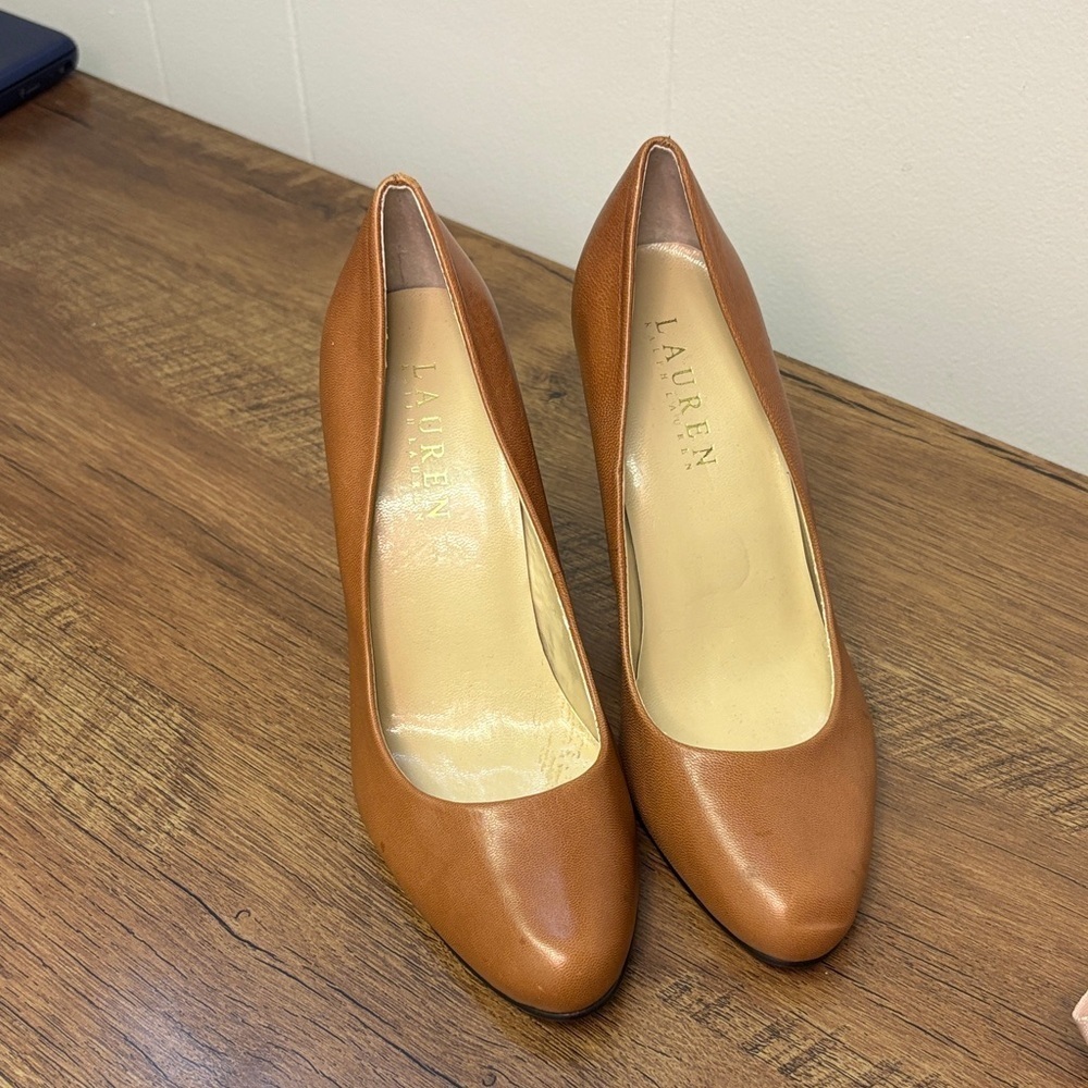 Vintage Lauren by Ralph Lauren Women's Tan Pumps - Picture 2 of 7